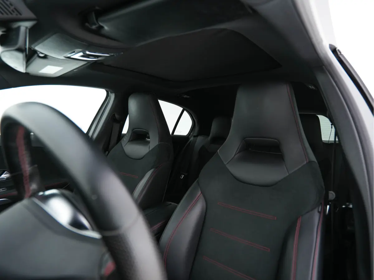 180 AMG-Line Business Solution *PANO | LEATHER-MICROFIBRE | WIDESCREEN-COCKPIT | FULL-LED | CAMERA | ECC | PDC | CRUISE | HEATED-SPORTSEATS | PRIVACY-GLASS | 18"ALU*