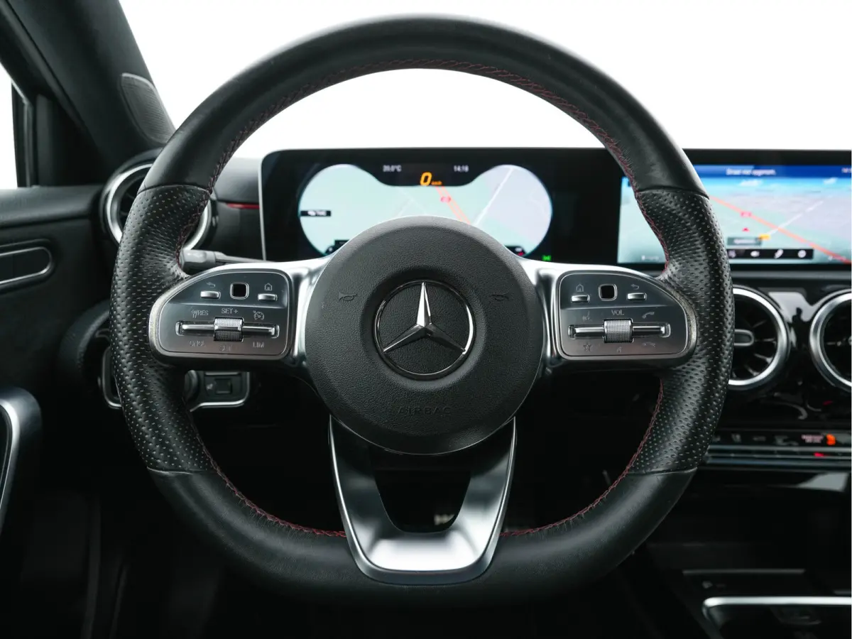 180 AMG-Line Business Solution *PANO | LEATHER-MICROFIBRE | WIDESCREEN-COCKPIT | FULL-LED | CAMERA | ECC | PDC | CRUISE | HEATED-SPORTSEATS | PRIVACY-GLASS | 18"ALU*