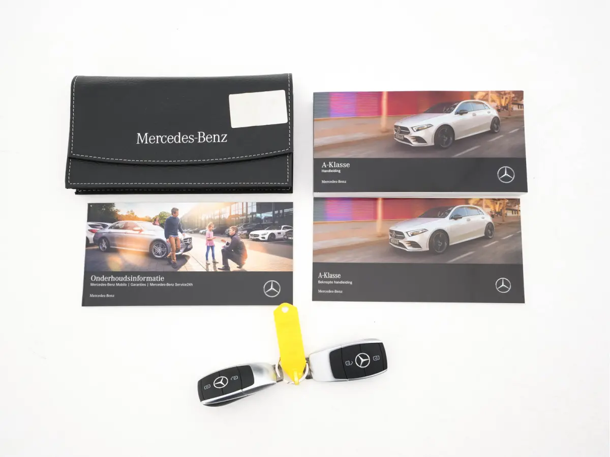 180 AMG-Line Business Solution *PANO | LEATHER-MICROFIBRE | WIDESCREEN-COCKPIT | FULL-LED | CAMERA | ECC | PDC | CRUISE | HEATED-SPORTSEATS | PRIVACY-GLASS | 18"ALU*