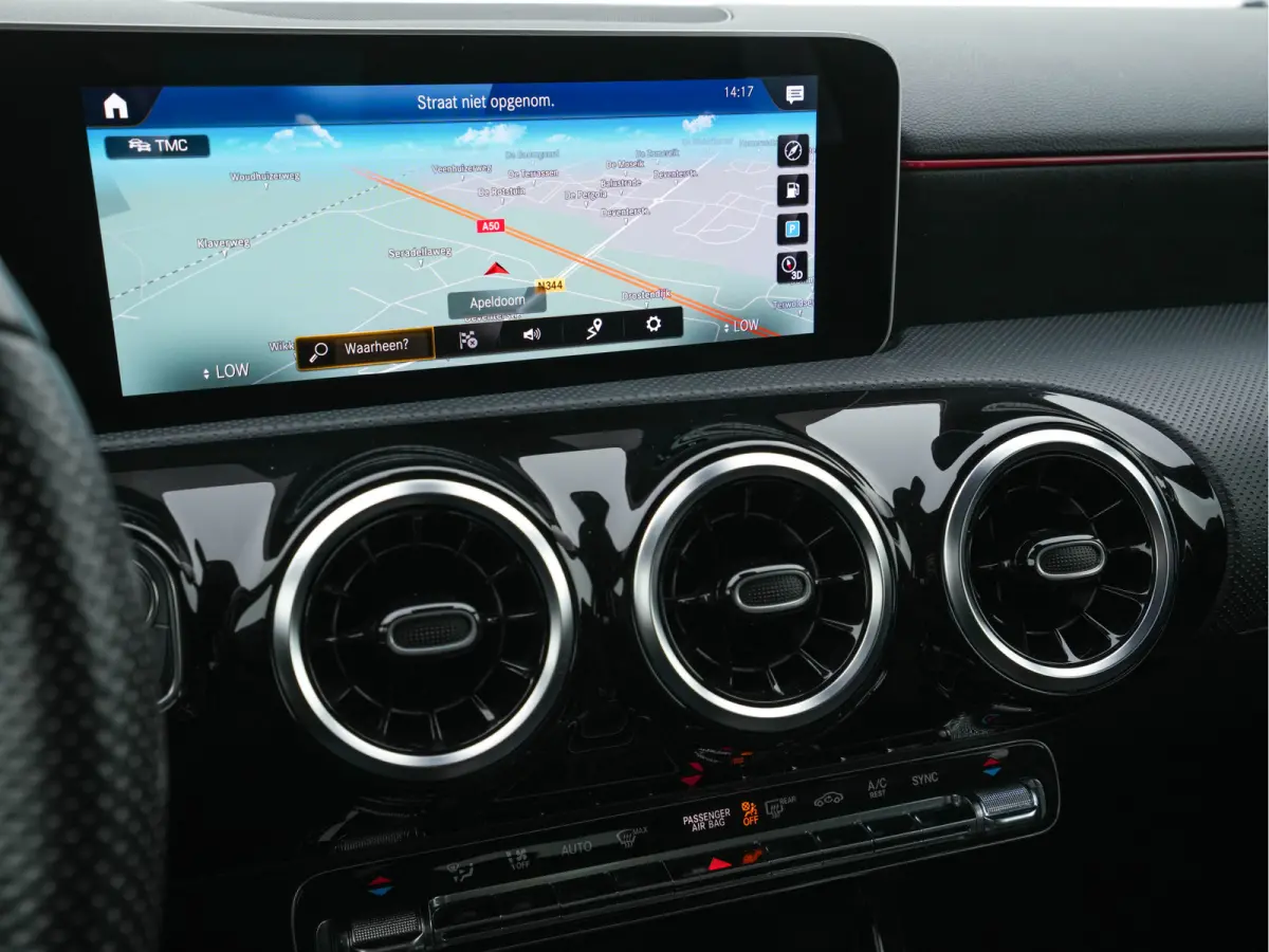180 AMG-Line Business Solution *PANO | LEATHER-MICROFIBRE | WIDESCREEN-COCKPIT | FULL-LED | CAMERA | ECC | PDC | CRUISE | HEATED-SPORTSEATS | PRIVACY-GLASS | 18"ALU*