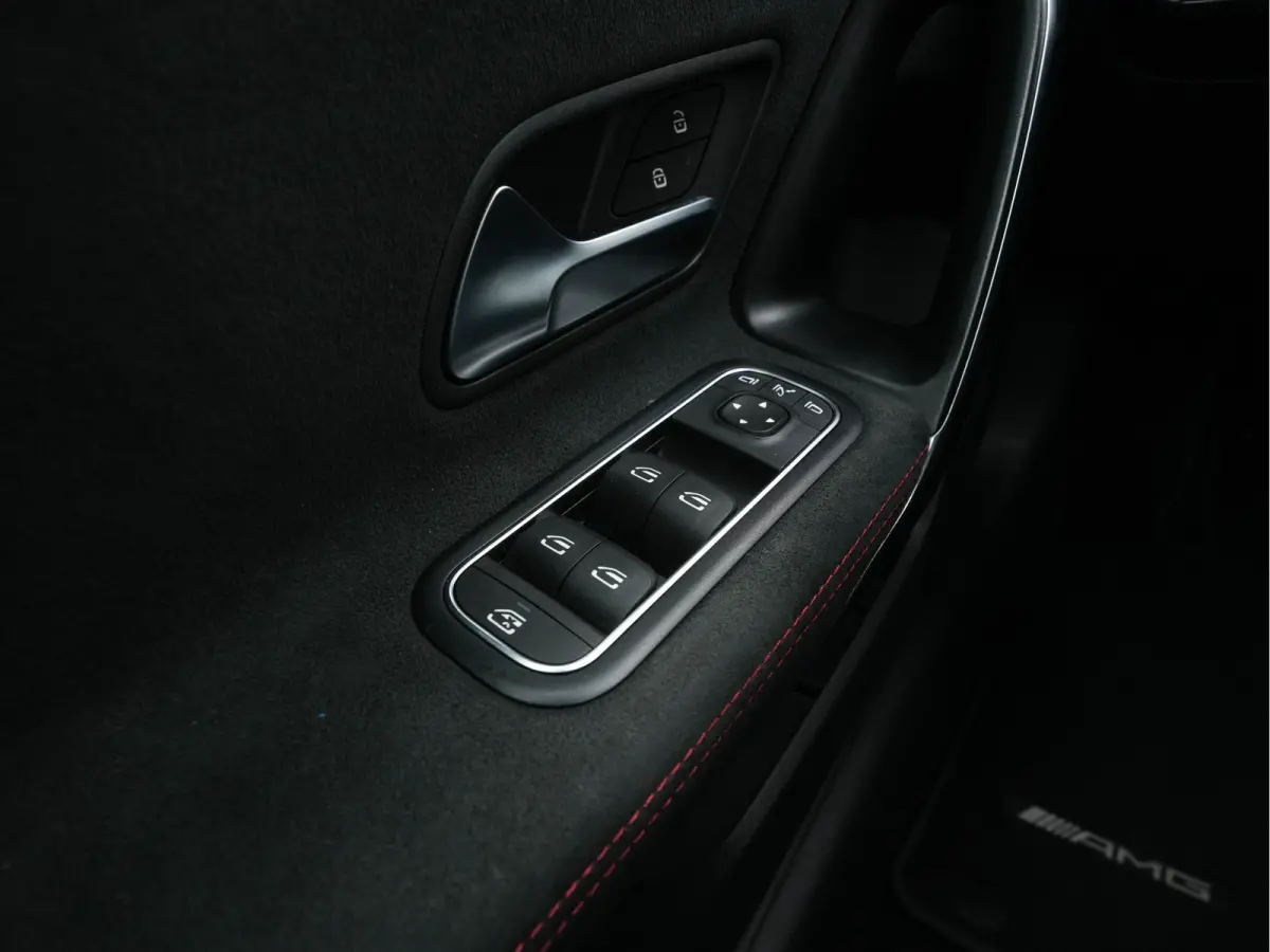180 AMG-Line Business Solution *PANO | LEATHER-MICROFIBRE | WIDESCREEN-COCKPIT | FULL-LED | CAMERA | ECC | PDC | CRUISE | HEATED-SPORTSEATS | PRIVACY-GLASS | 18"ALU*