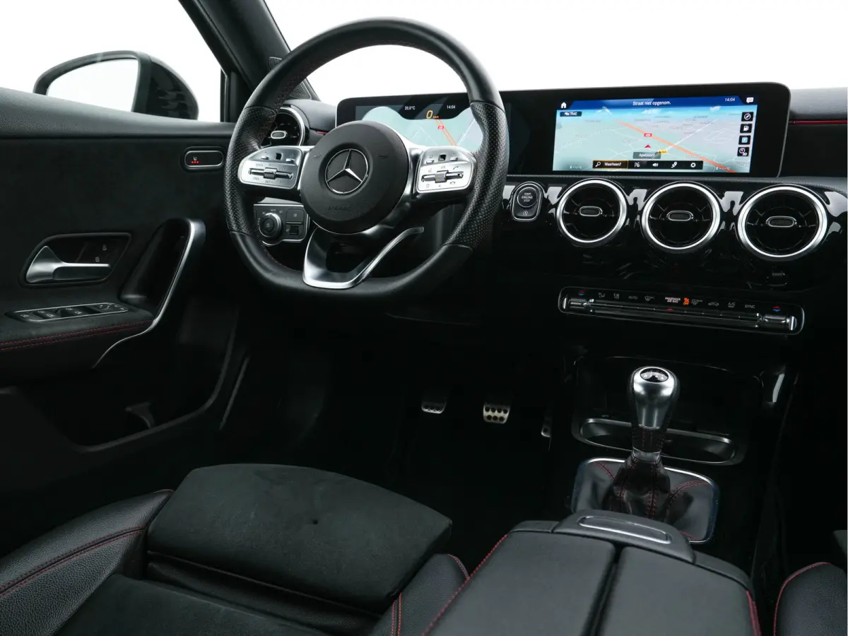 180 AMG-Line Business Solution *PANO | LEATHER-MICROFIBRE | WIDESCREEN-COCKPIT | FULL-LED | CAMERA | ECC | PDC | CRUISE | HEATED-SPORTSEATS | PRIVACY-GLASS | 18"ALU*