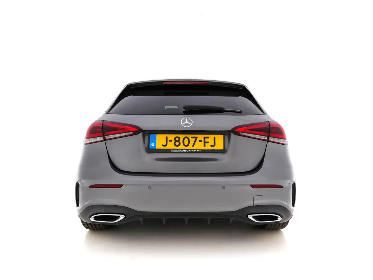 180 AMG-Line Business Solution *PANO | LEATHER-MICROFIBRE | WIDESCREEN-COCKPIT | FULL-LED | CAMERA | ECC | PDC | CRUISE | HEATED-SPORTSEATS | PRIVACY-GLASS | 18"ALU*
