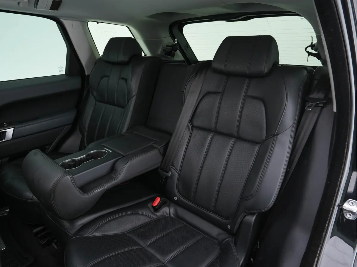 3.0 TDV6 HSE Dynamic [ 7-Pers ] Aut. *PANO | LEATHER | BI-XENON | NAVI-FULLMAP | CAMERA | CRUISE | HEAD-UP | MEMORY-PACK | HEATED-COMFORTSEATS | PRIVACY-GLASS | SHIFT-PADDLES | TOWBAR | 20"A