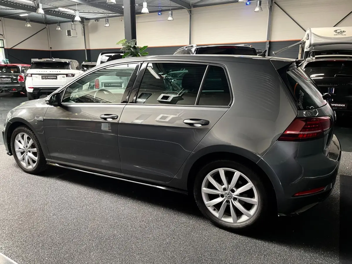 7.5 FACELIFT 1.5 TSI 150PK R-LINE Highline NAVI MATRIX LED