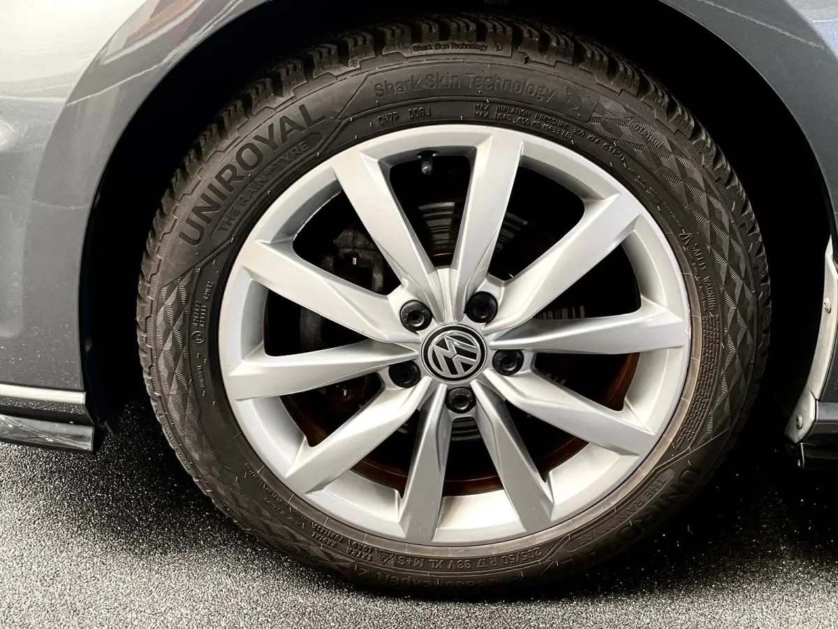 7.5 FACELIFT 1.5 TSI 150PK R-LINE Highline NAVI MATRIX LED