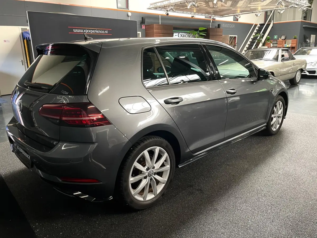 7.5 FACELIFT 1.5 TSI 150PK R-LINE Highline NAVI MATRIX LED