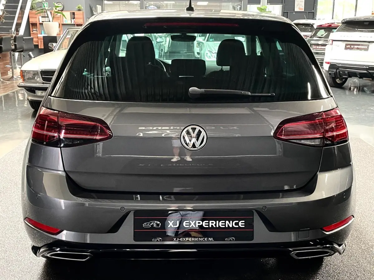 7.5 FACELIFT 1.5 TSI 150PK R-LINE Highline NAVI MATRIX LED