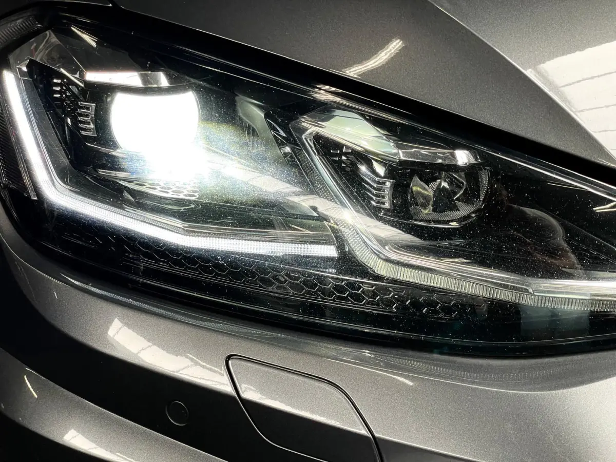 7.5 FACELIFT 1.5 TSI 150PK R-LINE Highline NAVI MATRIX LED