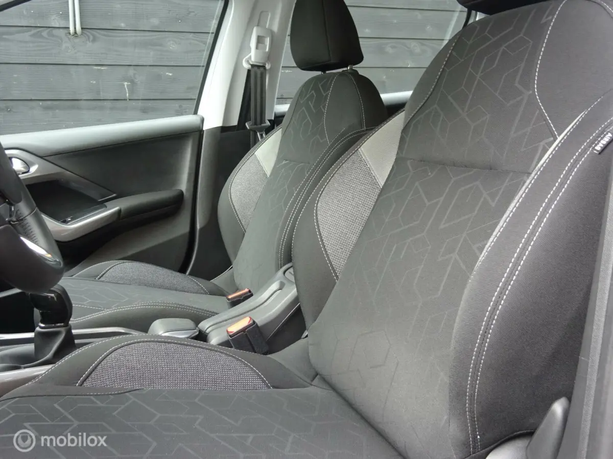 1.2 Airco / FM nav / Carkit / 4 seizoen banden / 82.389 KM!!!