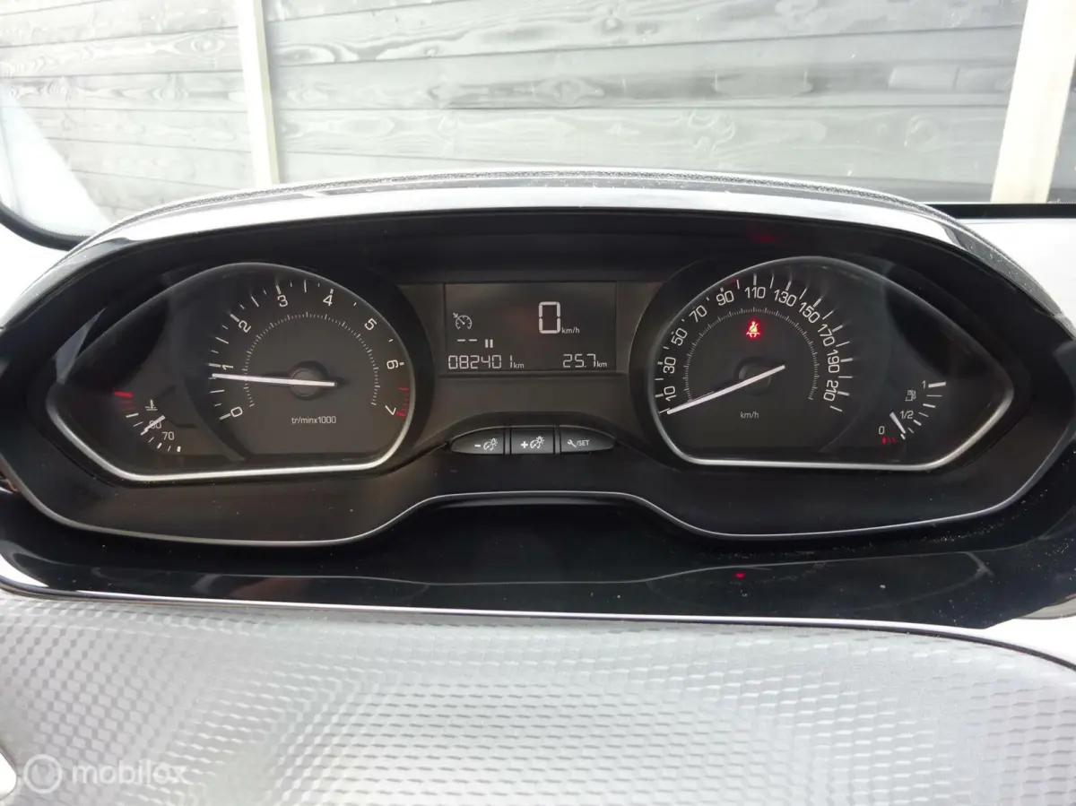 1.2 Airco / FM nav / Carkit / 4 seizoen banden / 82.389 KM!!!