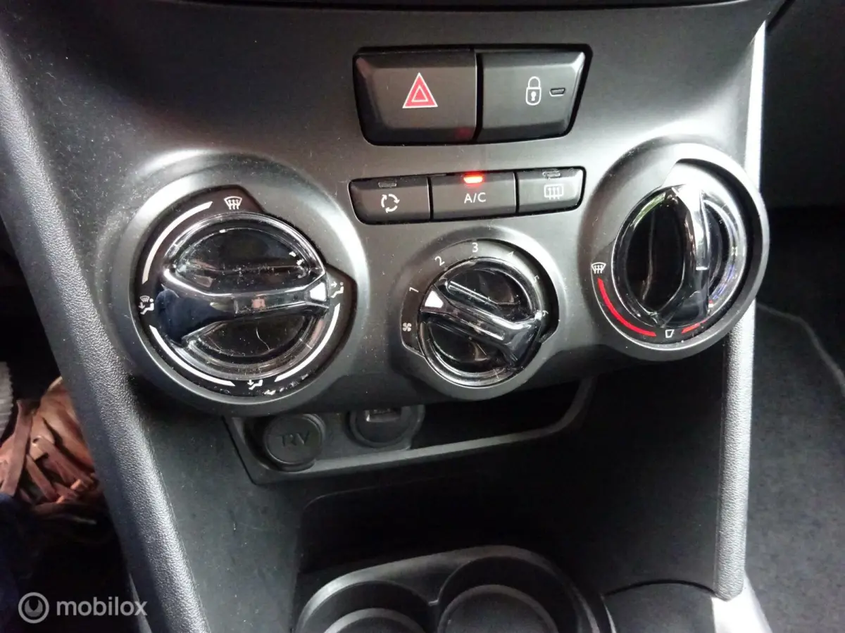 1.2 Airco / FM nav / Carkit / 4 seizoen banden / 82.389 KM!!!