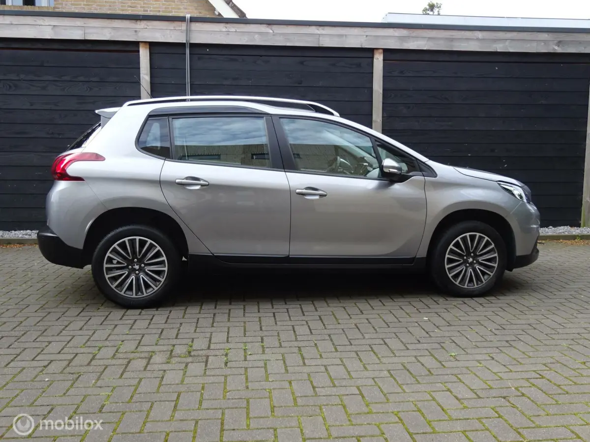 1.2 Airco / FM nav / Carkit / 4 seizoen banden / 82.389 KM!!!