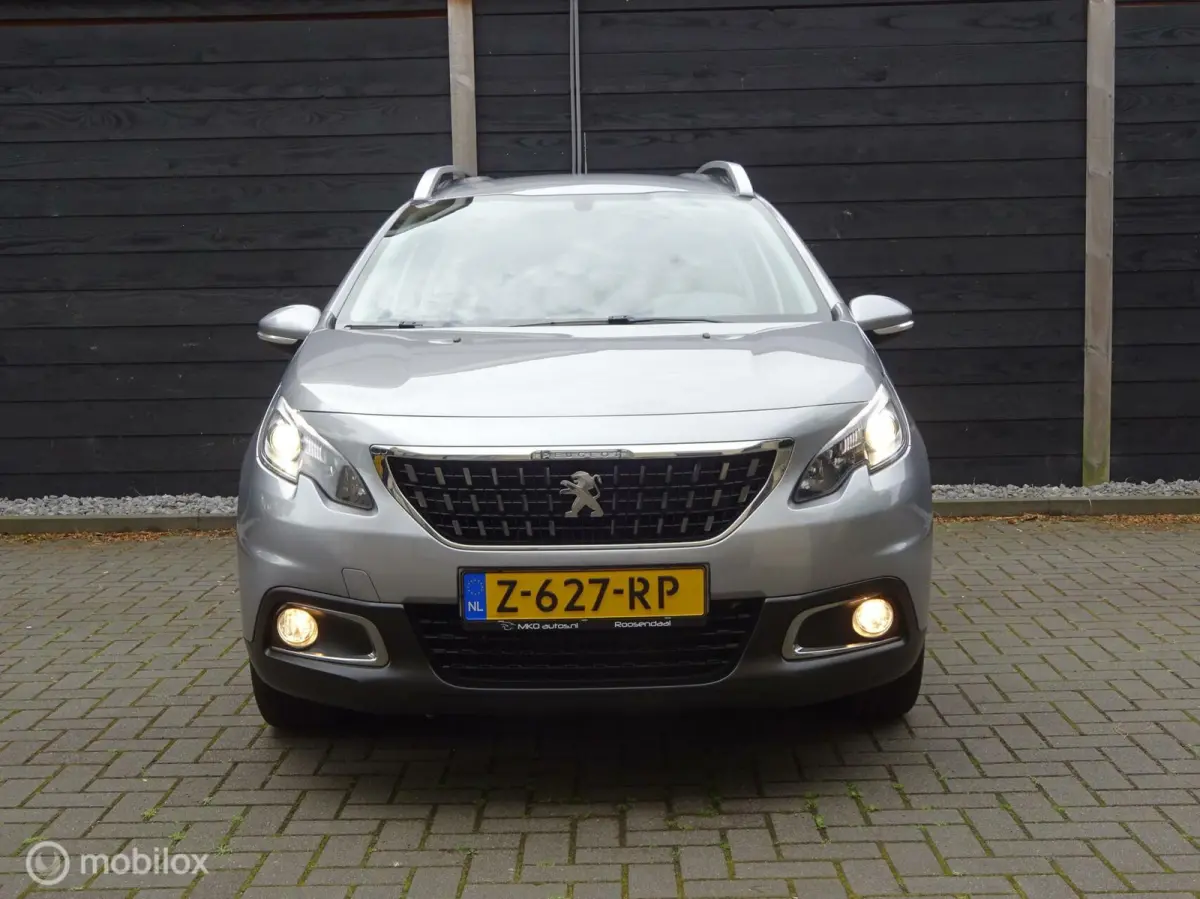 1.2 Airco / FM nav / Carkit / 4 seizoen banden / 82.389 KM!!!