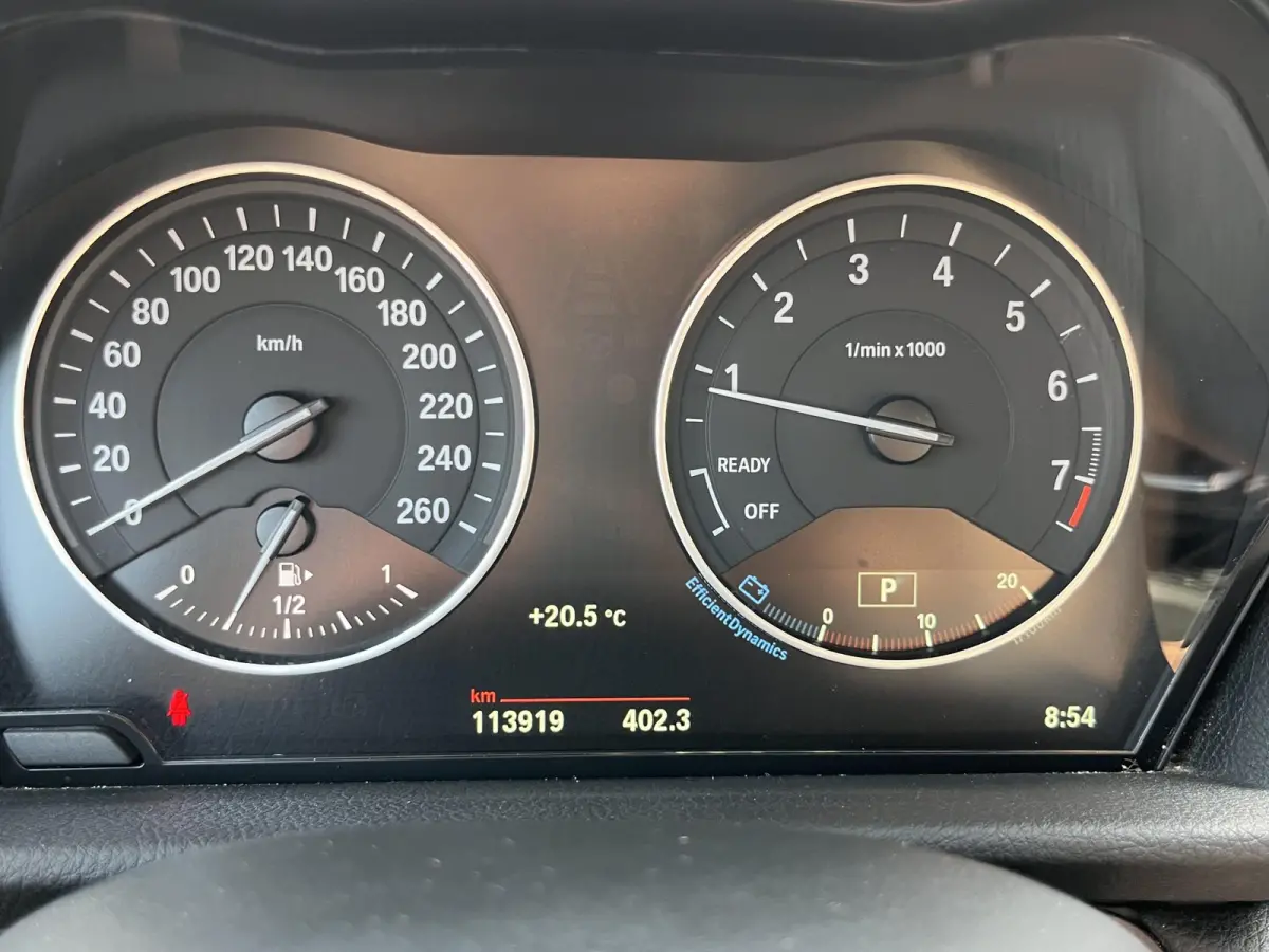 220i High Executive | M-Sport | HUD | Automaat | Trekhaak afneembaar 1.500 kg | NAP | 1e eigenaar