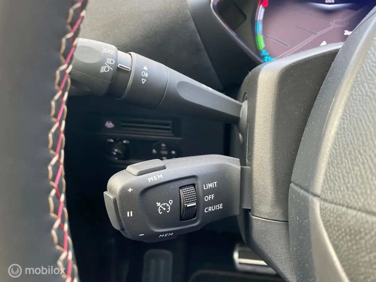 Performance Line head up, navigatie , keyless, carplay , 18 inch