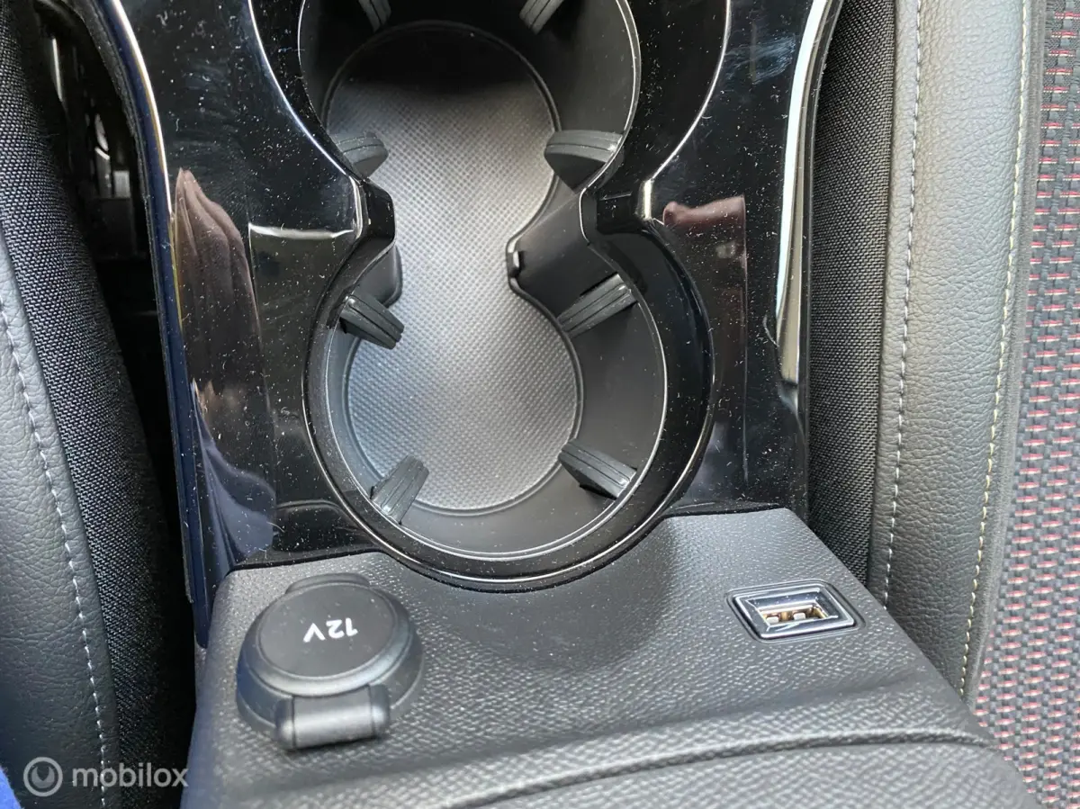 Performance Line head up, navigatie , keyless, carplay , 18 inch