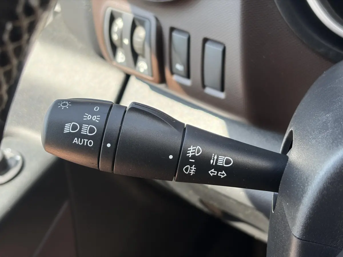 1.6 L1H1 SX*145PK*NAVI*A/C*CRUISE*3PERS*CAMERA*TEL