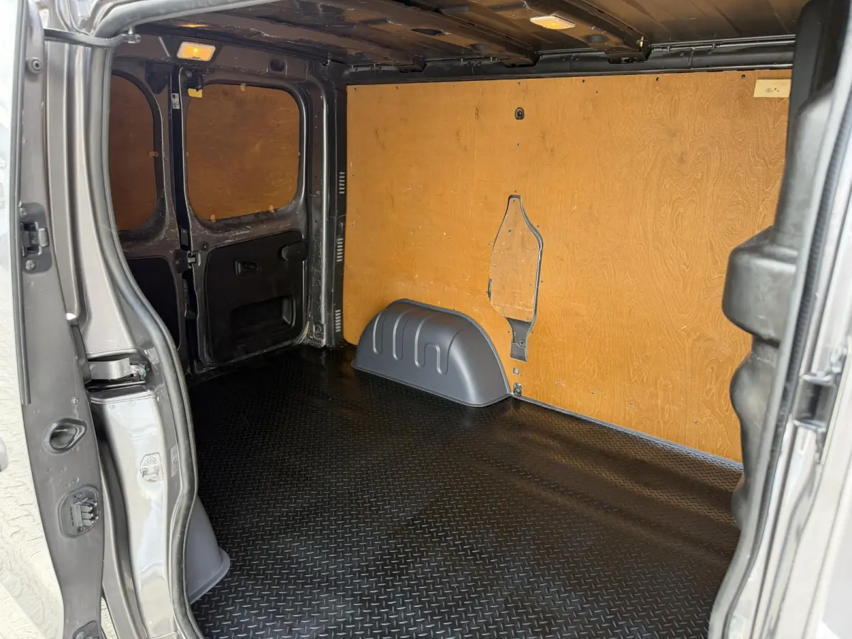 1.6 L1H1 SX*145PK*NAVI*A/C*CRUISE*3PERS*CAMERA*TEL