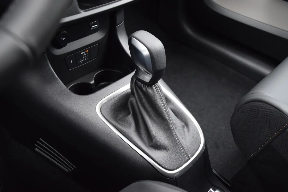 1.2 Turbo 110pk EAT6 Feel Edition | Automaat | Navigatie | Apple Carplay/Android Auto | Bluetooth