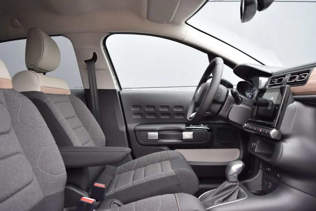 1.2 Turbo 110pk EAT6 Feel Edition | Automaat | Navigatie | Apple Carplay/Android Auto | Bluetooth