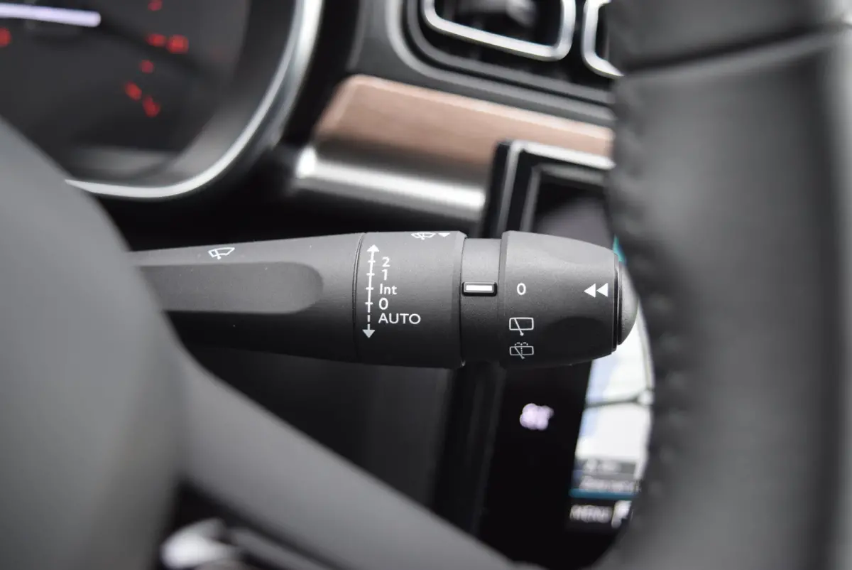 1.2 Turbo 110pk EAT6 Feel Edition | Automaat | Navigatie | Apple Carplay/Android Auto | Bluetooth