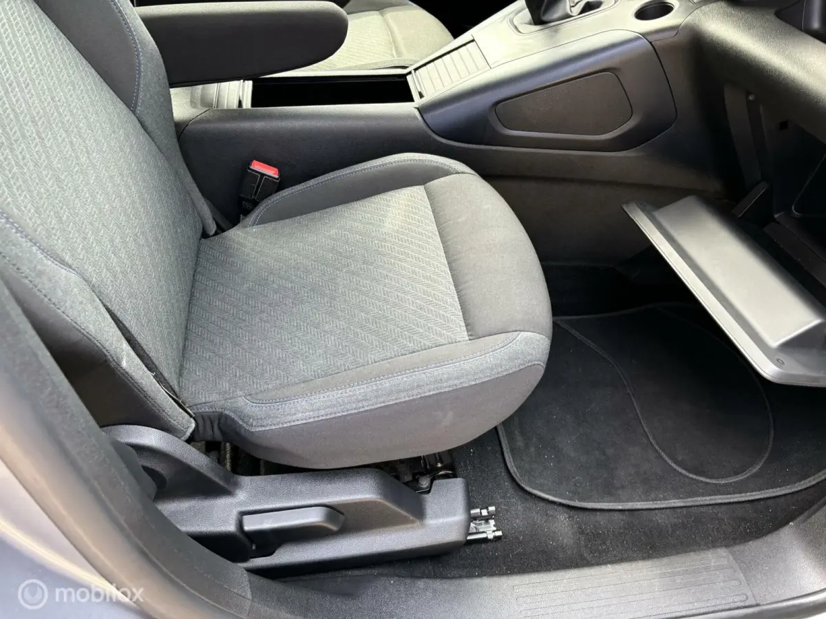 1.2 Puretech 110 PK navigatie carplay climate control