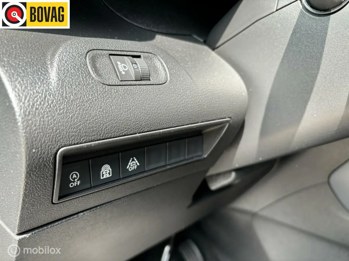 1.2 Puretech 110 PK navigatie carplay climate control