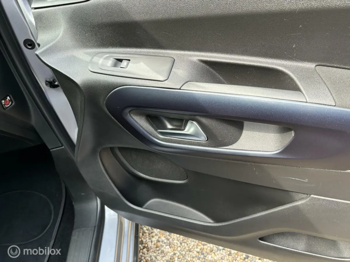 1.2 Puretech 110 PK navigatie carplay climate control