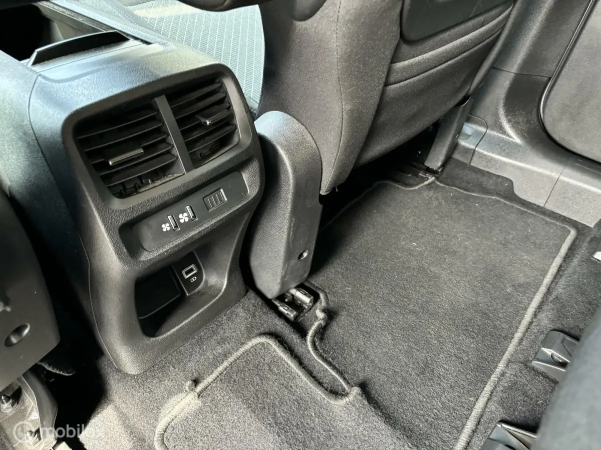 1.2 Puretech 110 PK navigatie carplay climate control