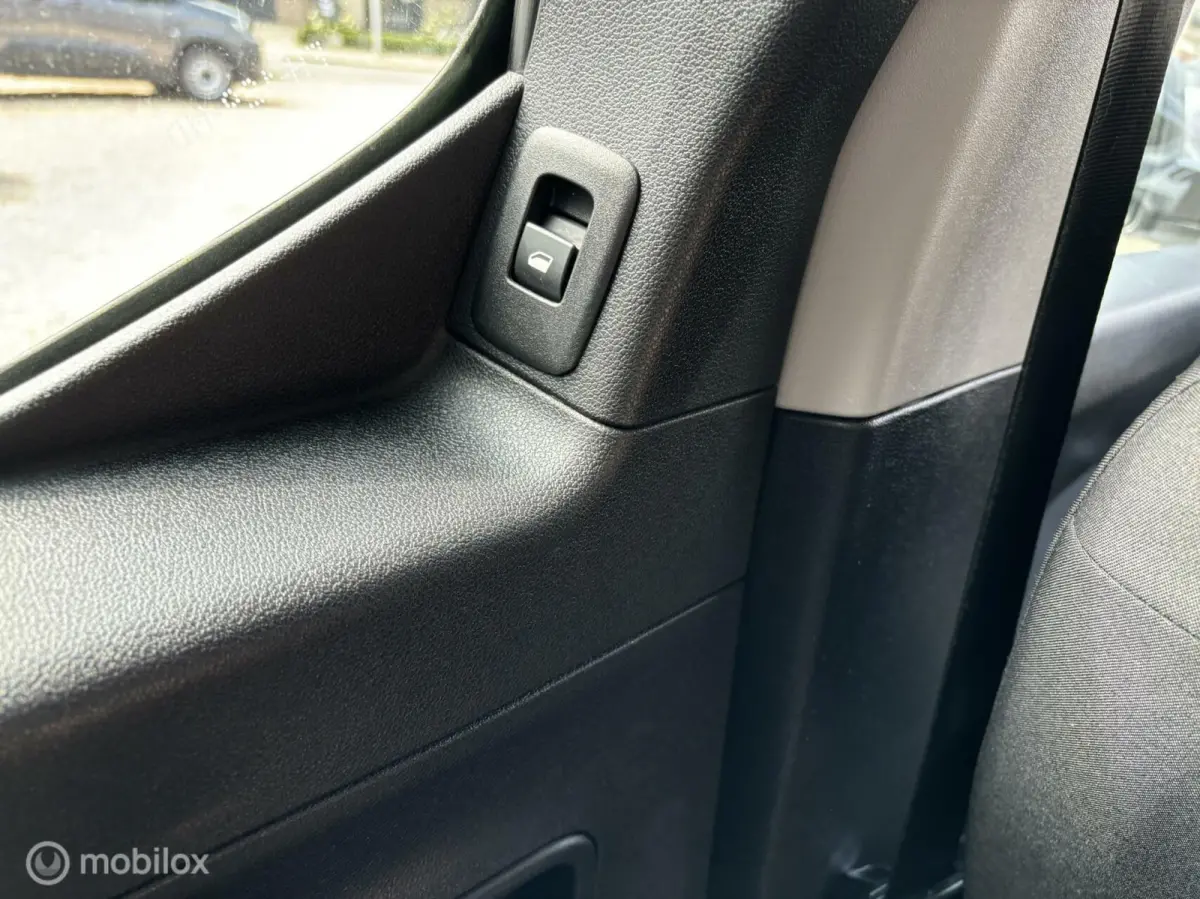 1.2 Puretech 110 PK navigatie carplay climate control