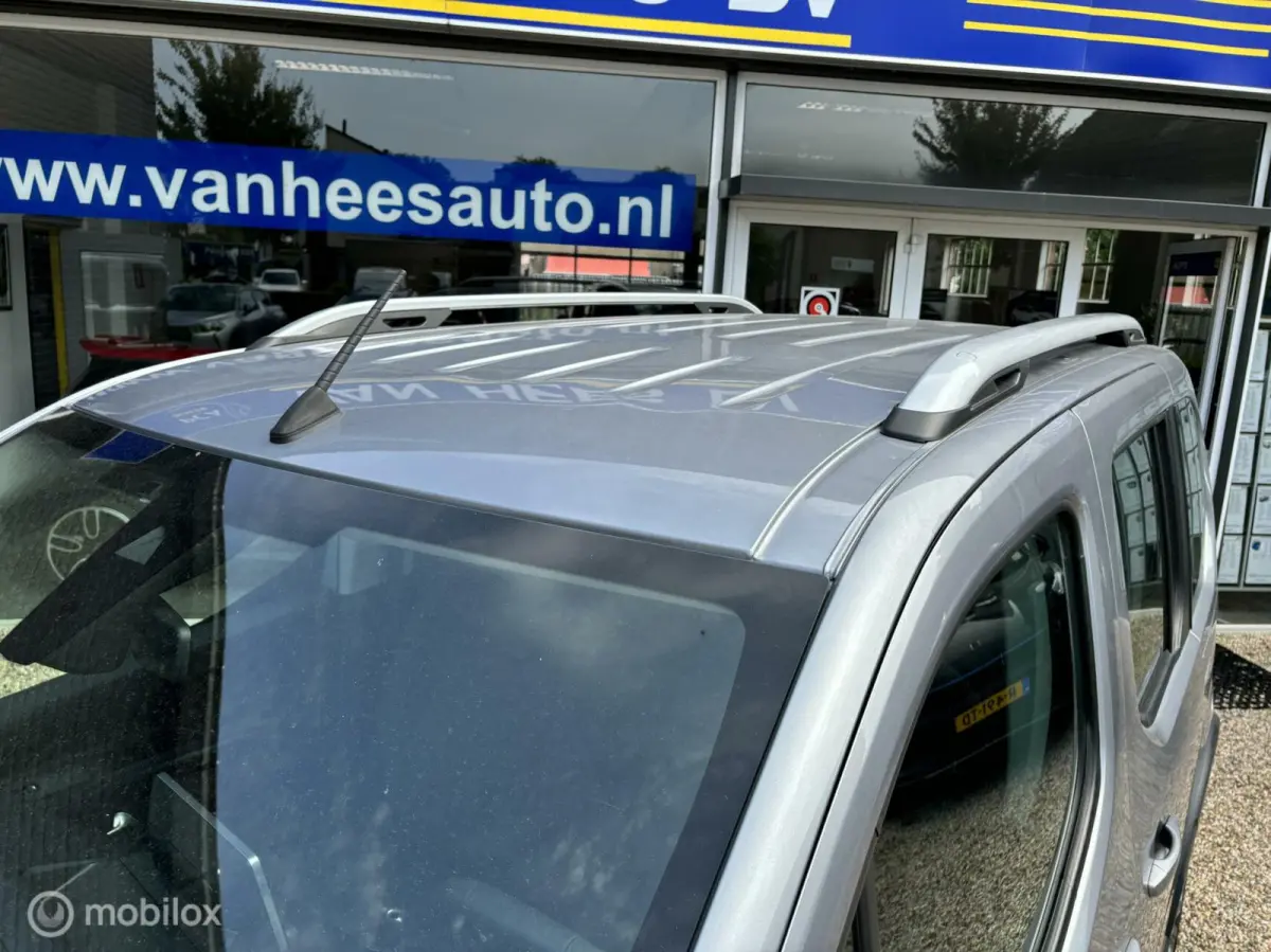 1.2 Puretech 110 PK navigatie carplay climate control