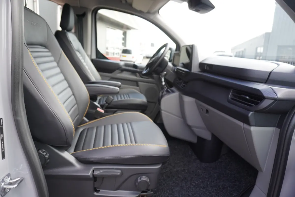 320L 2.0 TDCI 136PK L2H1 Trail DubbelCabine Schuifdeur L/R Nr. V090 | Airco | Adap | Navi| Camera | Blis | 20 inch LM velgen | DEMO