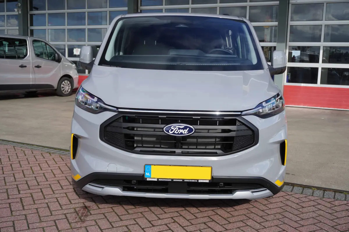 320L 2.0 TDCI 136PK L2H1 Trail DubbelCabine Schuifdeur L/R Nr. V090 | Airco | Adap | Navi| Camera | Blis | 20 inch LM velgen | DEMO
