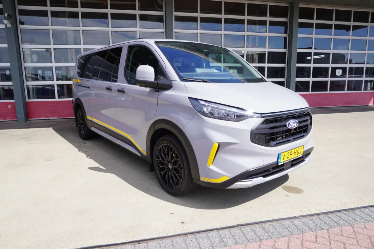 320L 2.0 TDCI 136PK L2H1 Trail DubbelCabine Schuifdeur L/R Nr. V090 | Airco | Adap | Navi| Camera | Blis | 20 inch LM velgen | DEMO