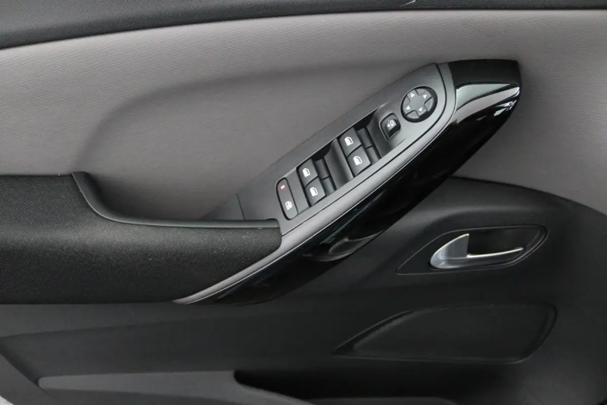 1.2 Business*NAVI*ECC*CARPLAY*7PERS.*