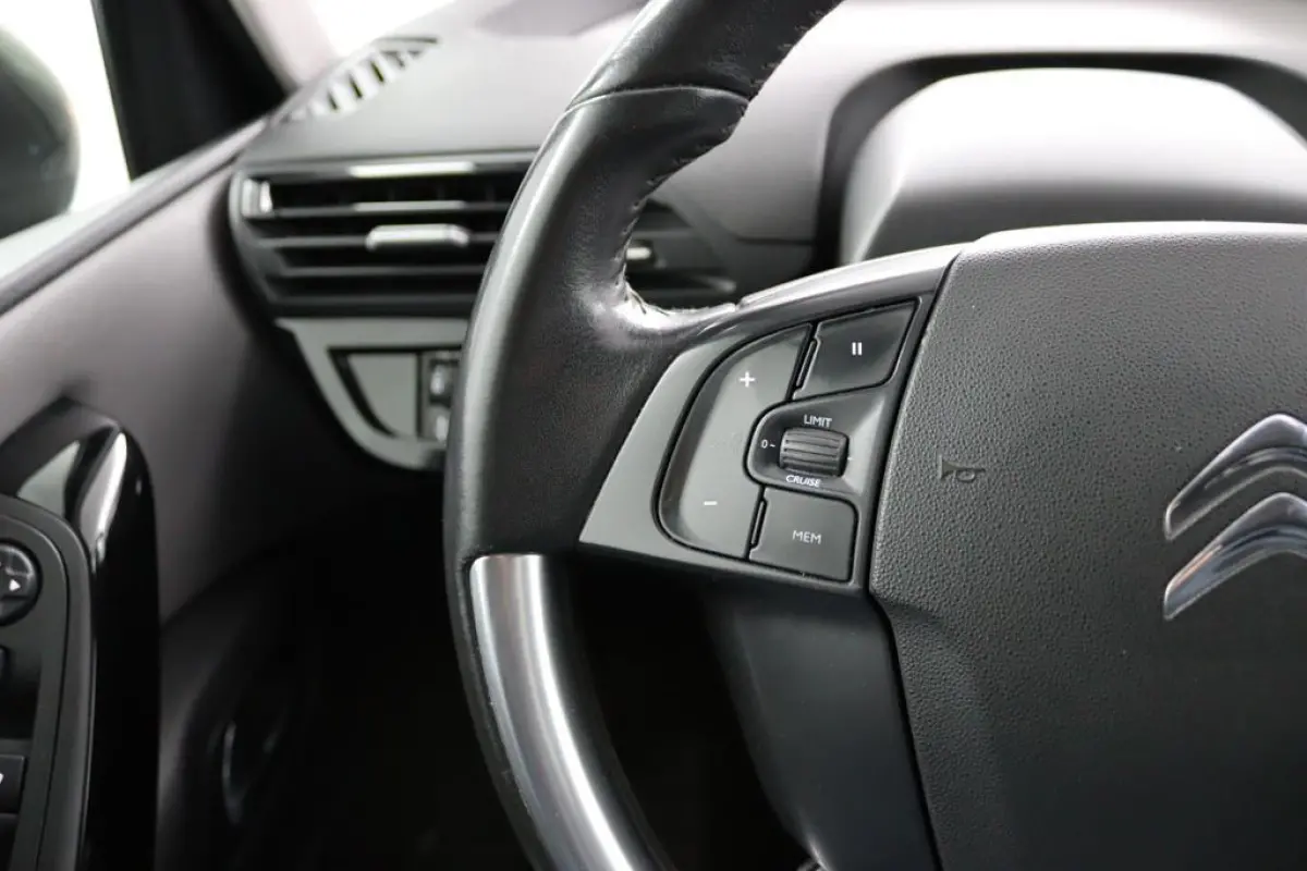 1.2 Business*NAVI*ECC*CARPLAY*7PERS.*