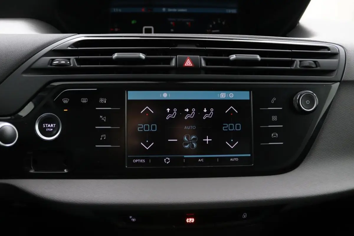 1.2 Business*NAVI*ECC*CARPLAY*7PERS.*