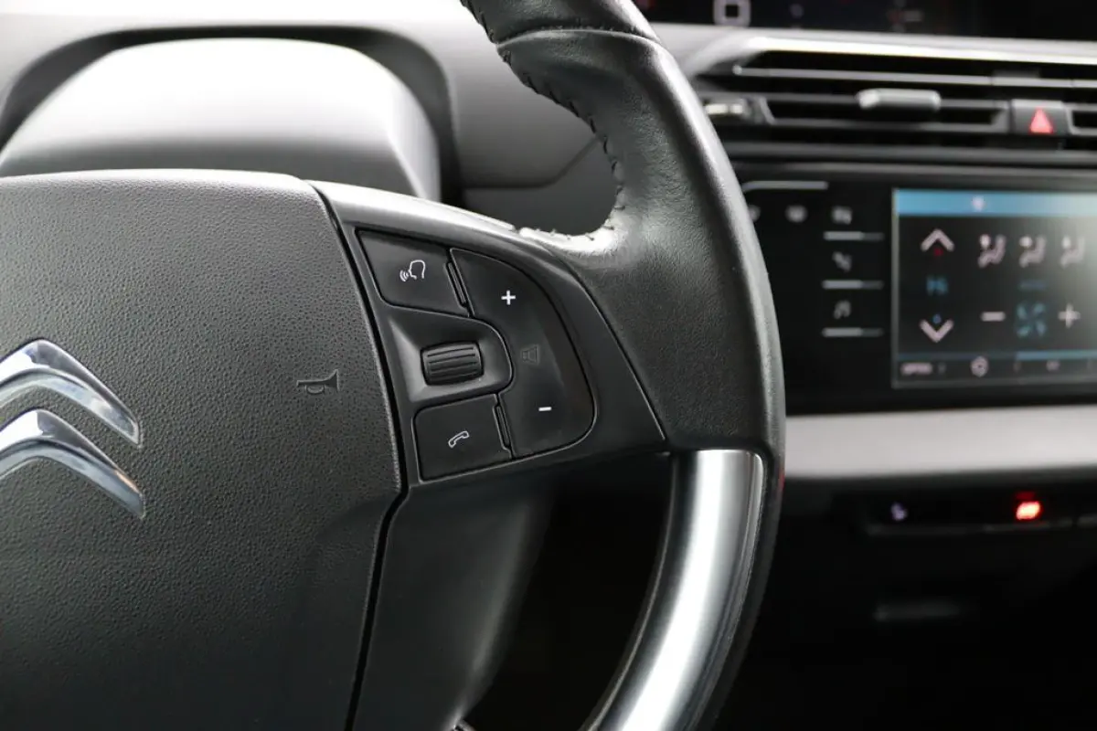 1.2 Business*NAVI*ECC*CARPLAY*7PERS.*