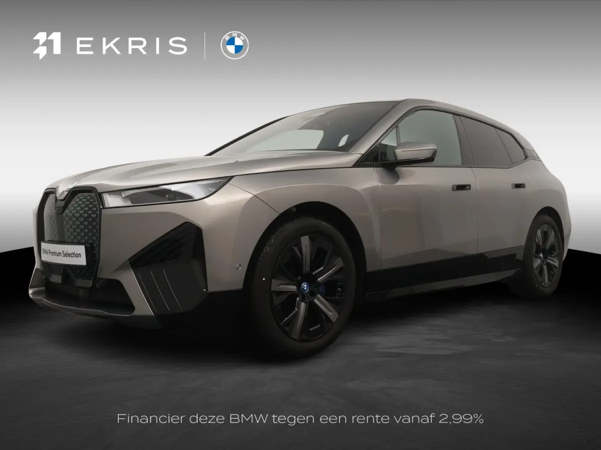 xDrive40 | SoH 100% | Sportpakket | Glazen Panoramadak Sky Lounge | Integral Active Steering | Stuur- & Stoelverwarming | Harman Kardon | 21" Aerodynamic | Stoelventilatie