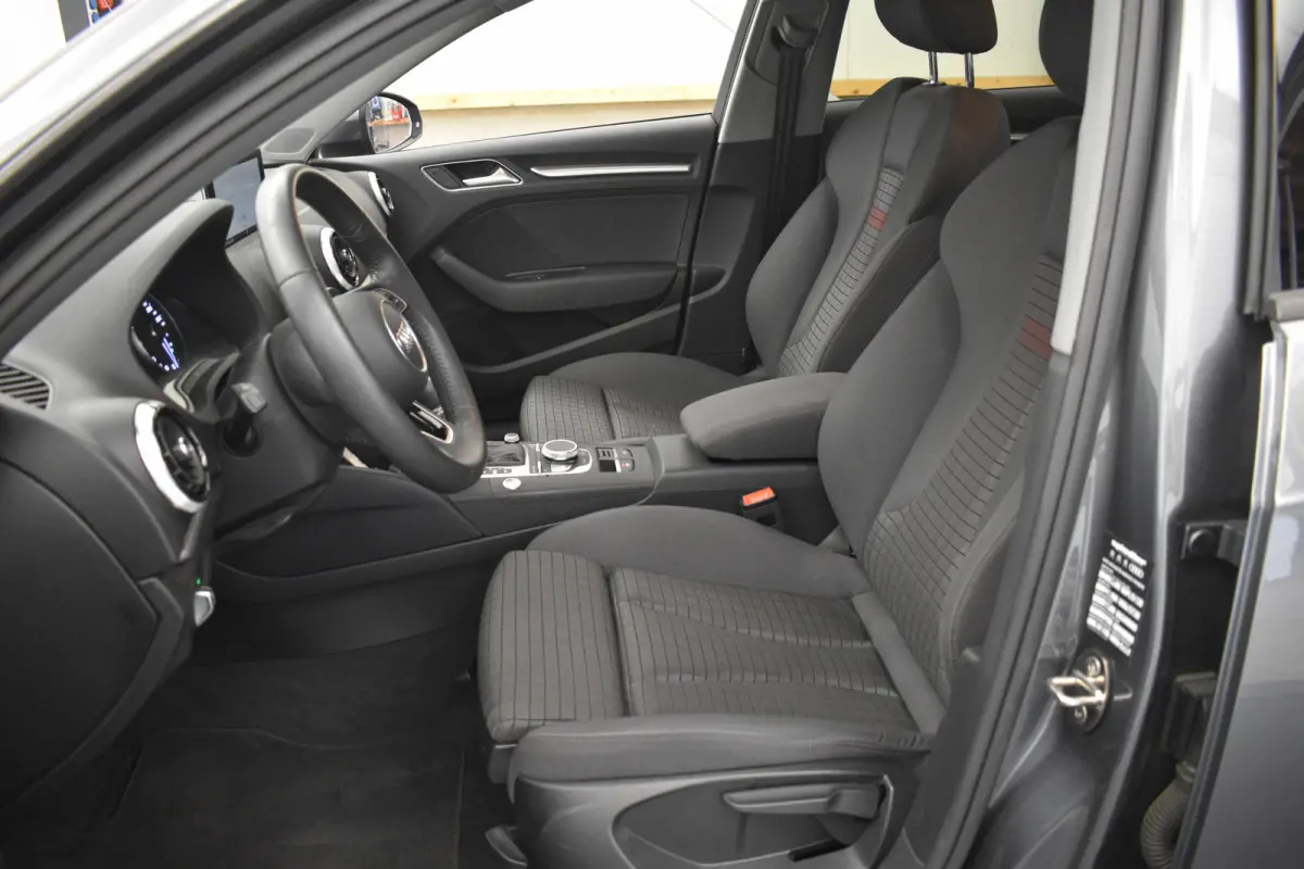1.4 e-tron 204PK Sport Clima Sportstoel Lane assist Navi PDC
