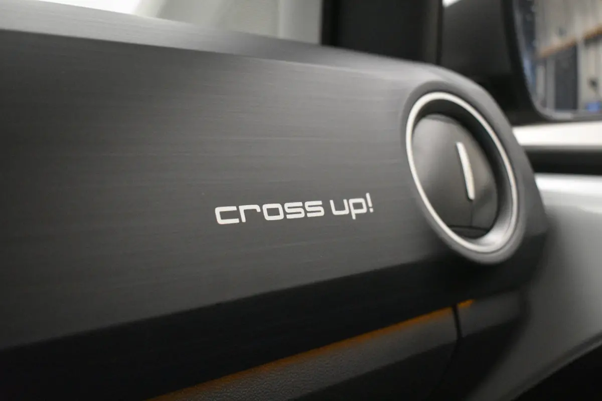 1.0 BMT 75PK cross up! Adapt.cruise Camera PDC