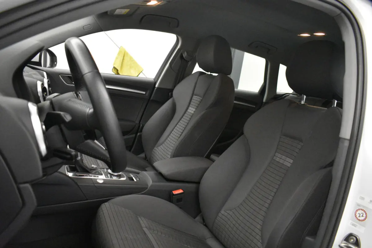 1.4 e-tron PHEV Sport Virtual Dakrail Keyless PDC v+a Stoelver