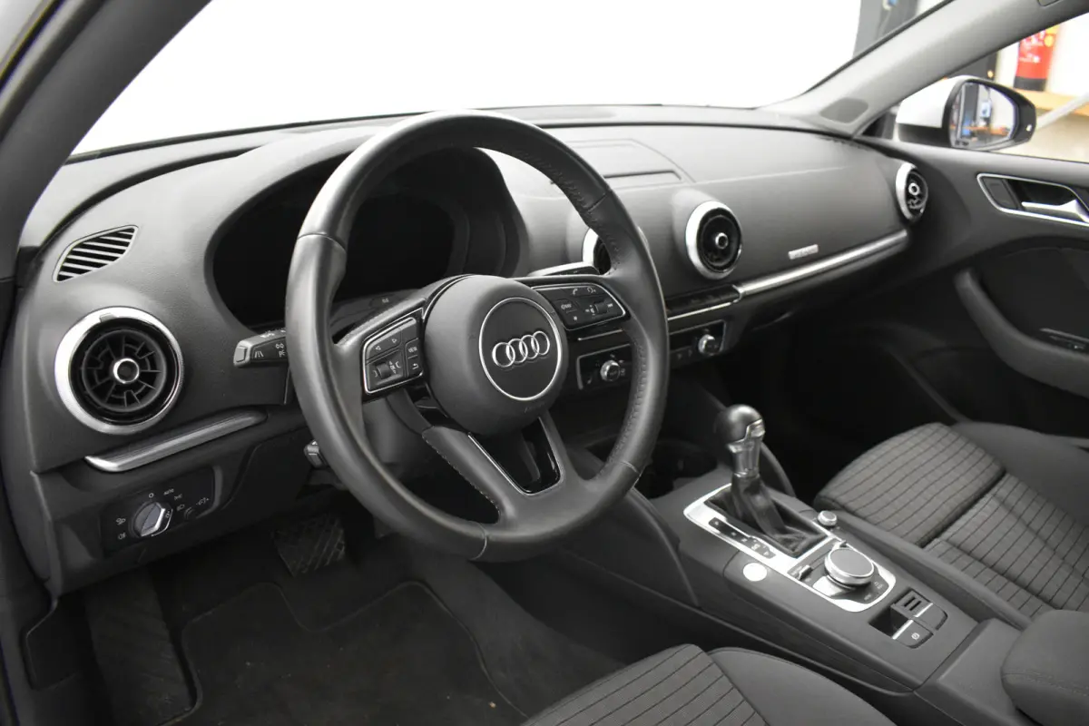 1.4 e-tron PHEV Sport Virtual Dakrail Keyless PDC v+a Stoelver