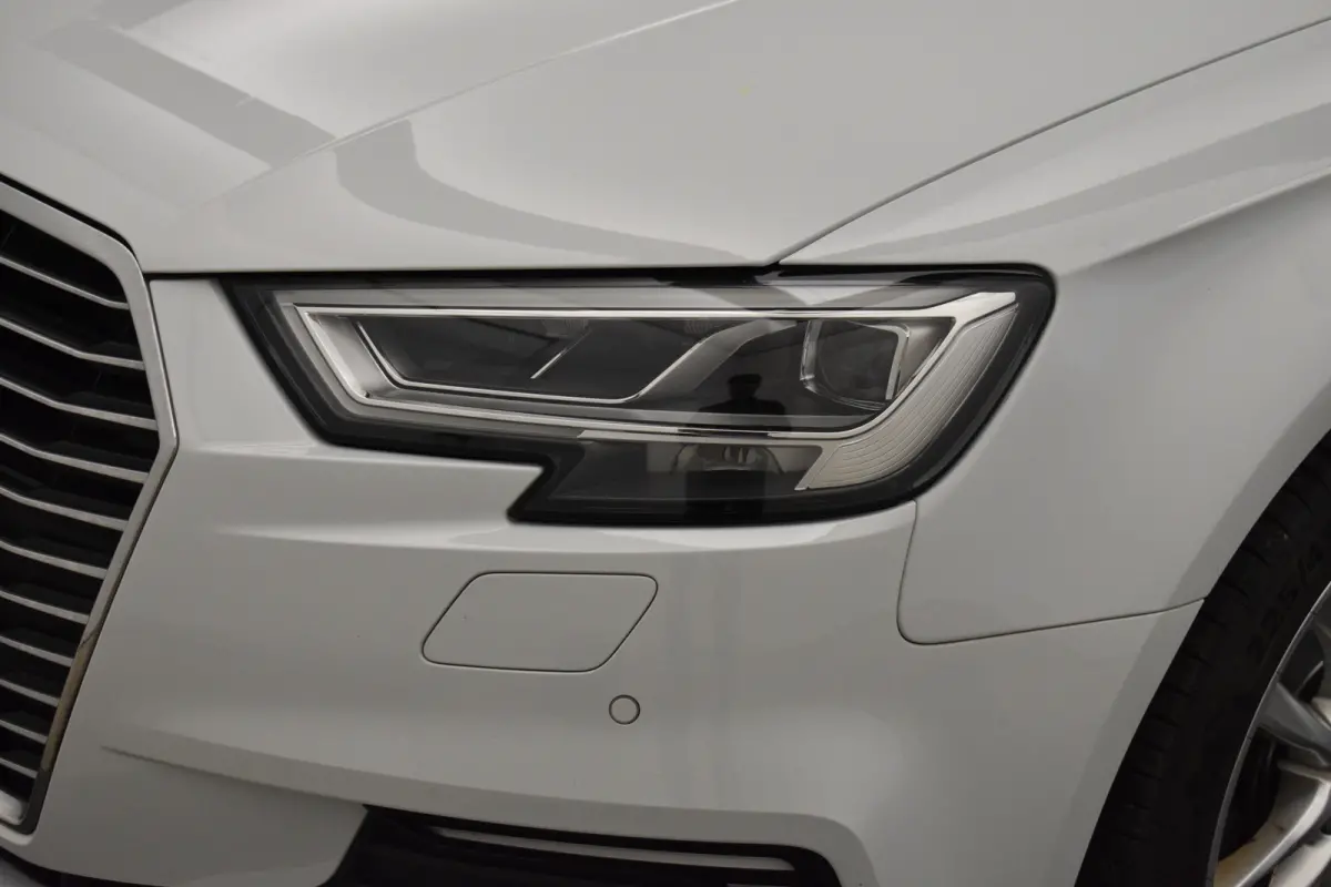 1.4 e-tron PHEV Sport Virtual Dakrail Keyless PDC v+a Stoelver