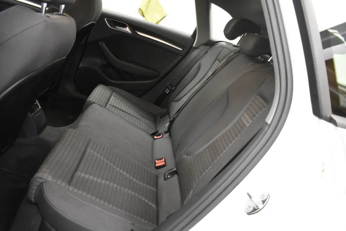 1.4 e-tron PHEV Sport Virtual Dakrail Keyless PDC v+a Stoelver