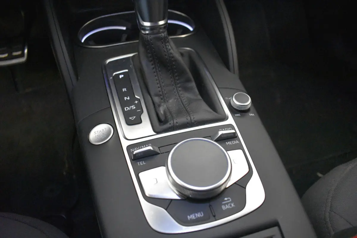 1.4 e-tron 204 PK Sport Cruise PDC Navi Stoelver.
