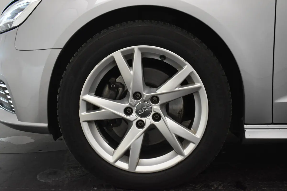 1.4 e-tron 204 PK Sport Cruise PDC Navi Stoelver.