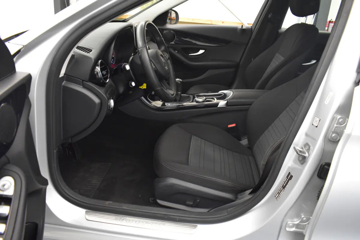 160 Premium EL trehaak Navi EL stoel verst