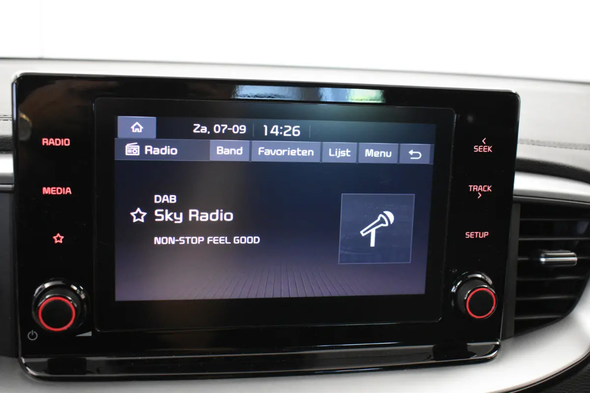 1.0 T-GDi ComfortLine | Camera | CarplayNavi | Stoel\stuur verwarming |